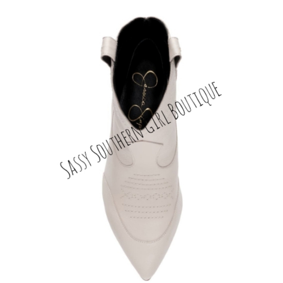 🆕⭐ Jessica Simpson Ivory white western bootie - Picture 8 of 14